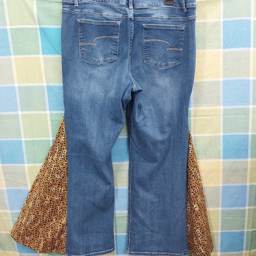 2529 Jeaniemade Size 20 Time And Tru  Stretch  Upcycled Bell-Bottoms - Picture 4 of 5